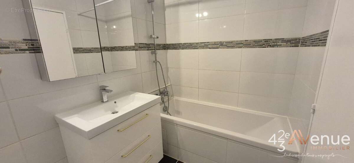 Appartement 83 m² à Saint-Etienne  - photo 3
