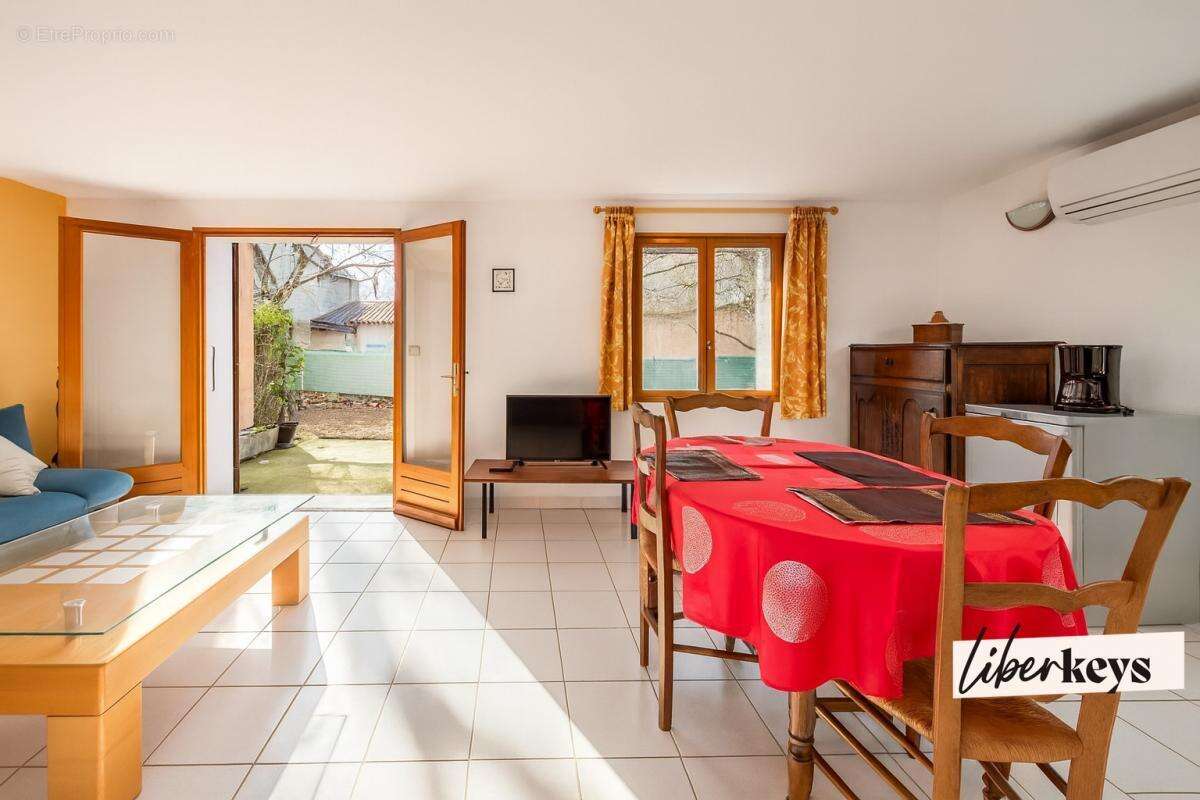 Maison à GREOUX-LES-BAINS