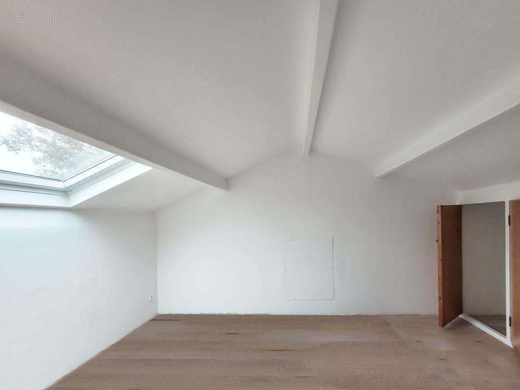 Maison à VINON-SUR-VERDON