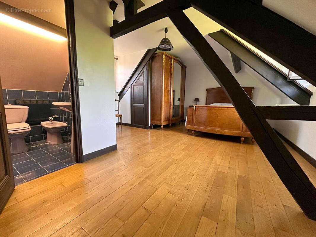 Longère Saint Aubin En Bray 7 pièce(s) 185 m2 / Garages / Atelier - photo 9