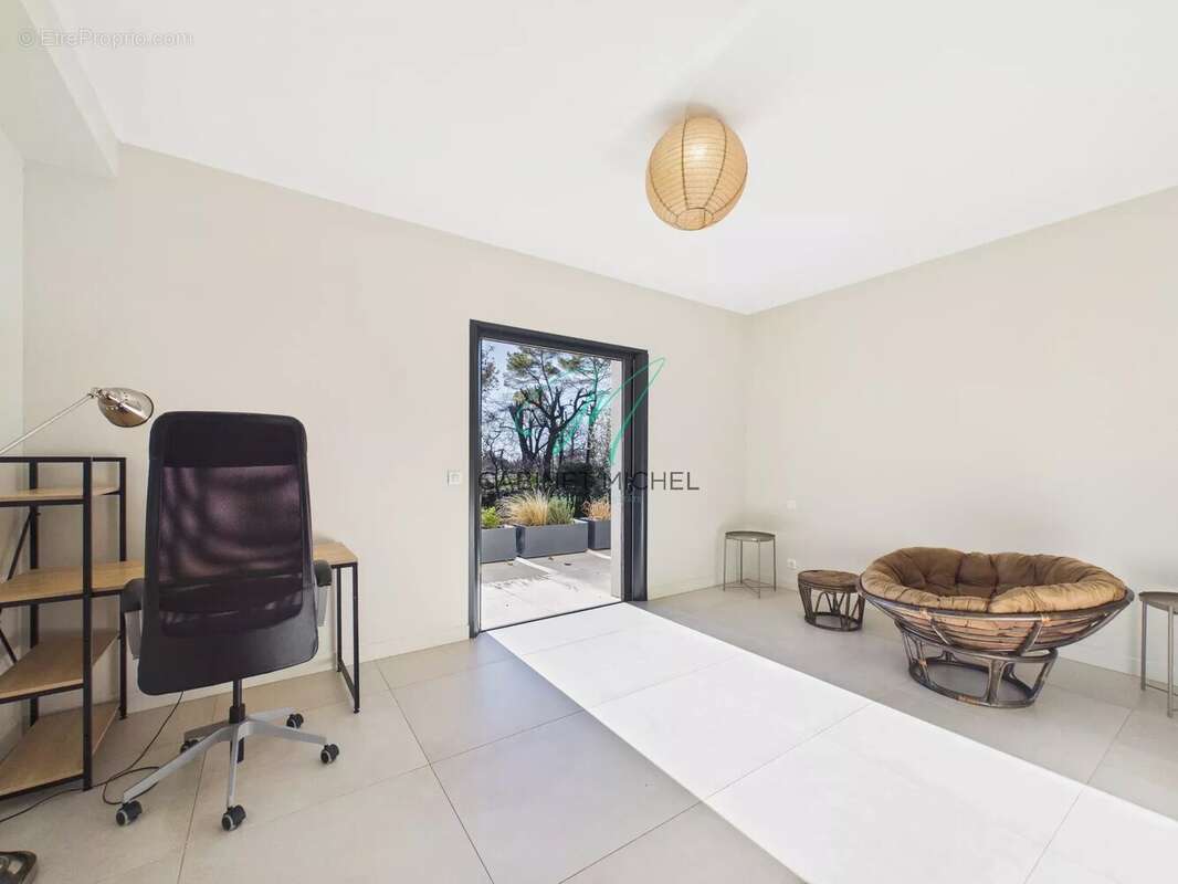 Maison à ROQUEFORT-LES-PINS