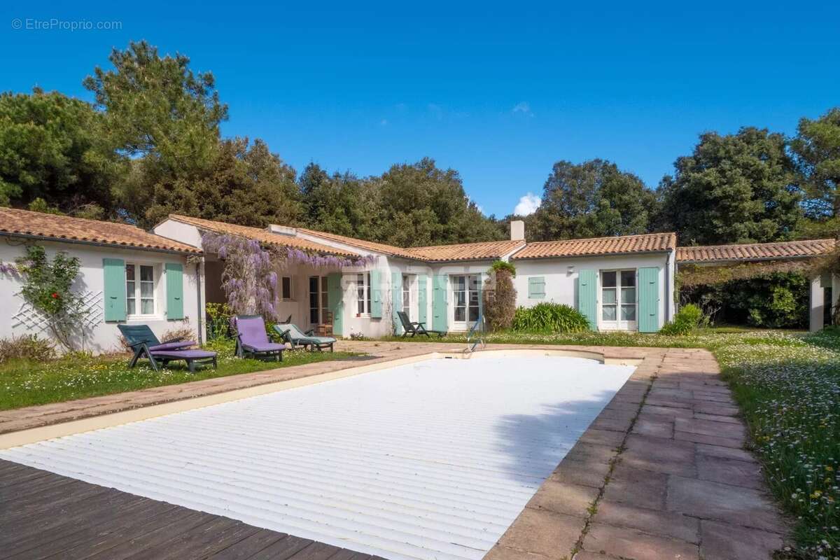 Maison à LES PORTES-EN-RE