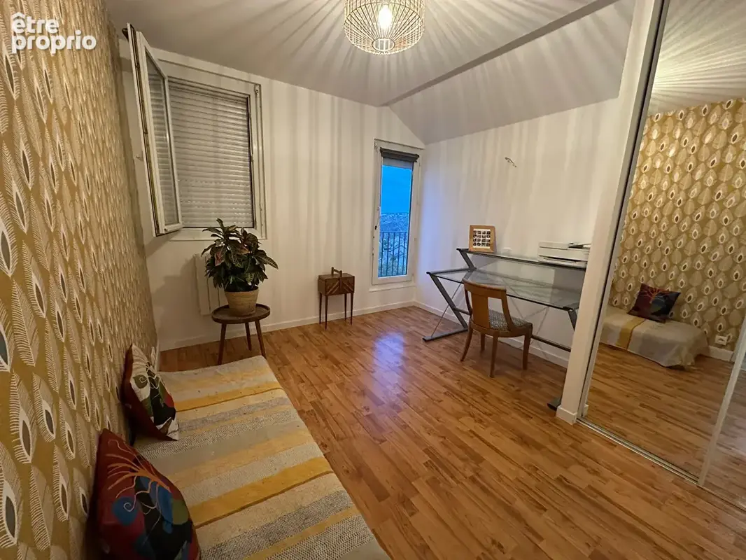Appartement 5 pieces talant 100 m2 avec terrasse 28 m2 et vue panoramique - photo 13