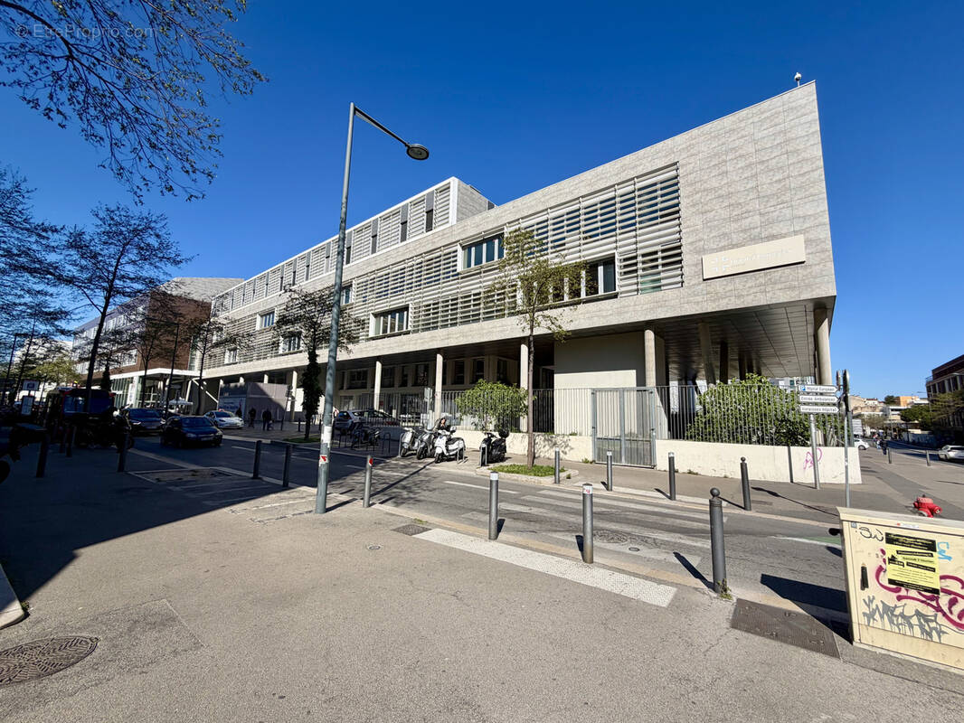 Parking à MARSEILLE-3E