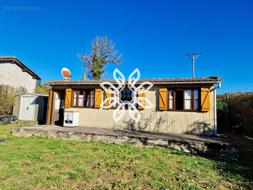 Maison à CHASSAGNES