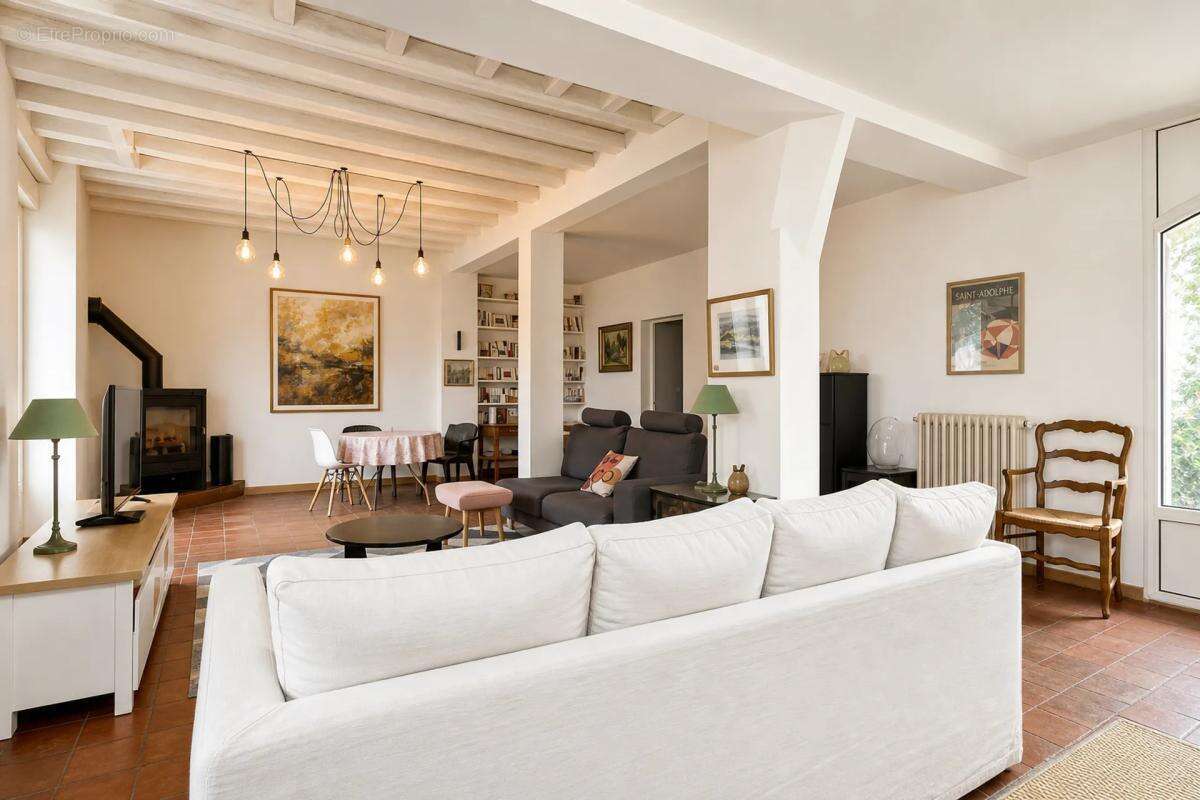 Maison rénovée 230 m² à Fyé - photo 6