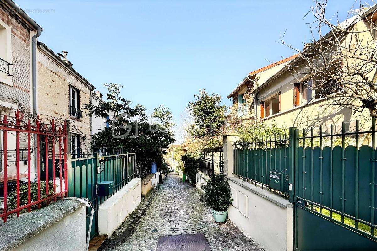 Maison à PARIS-19E