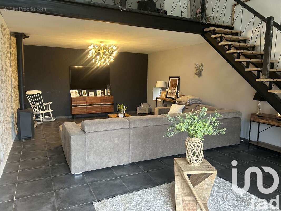 Photo 4 - Maison à SAINT-MARTIAL-DE-VALETTE