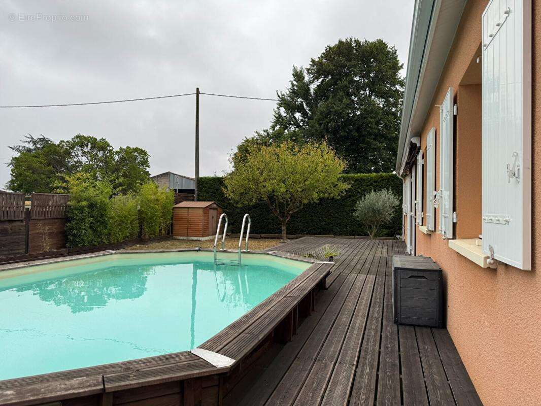 Maison à SAINT-QUENTIN-DE-BARON