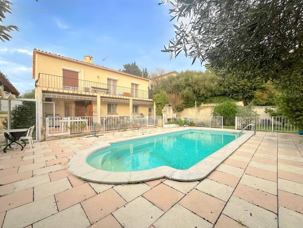 Maison à SIX-FOURS-LES-PLAGES