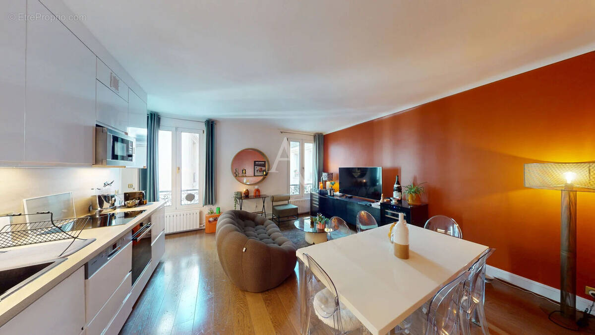 Appartement à PARIS-16E