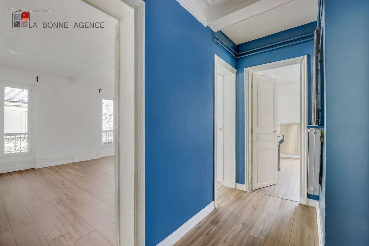Appartement à PARIS-17E