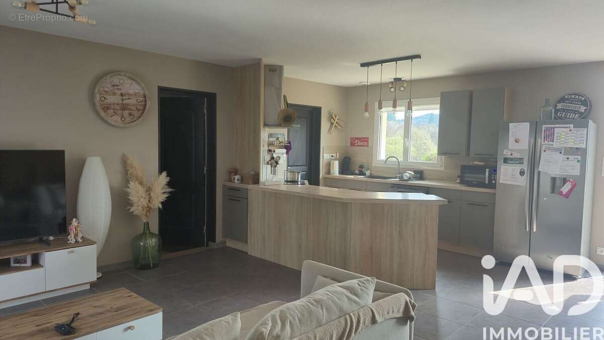 Maison 110 m² à Montboucher  - photo 3