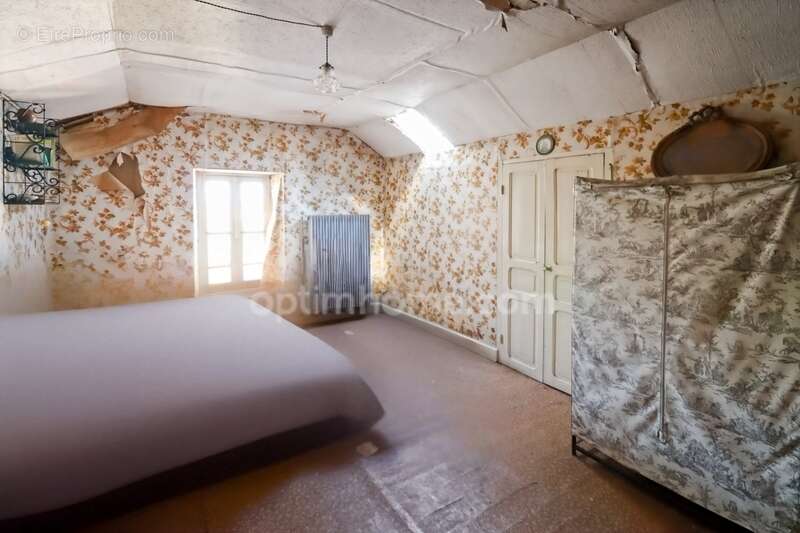 Maison à SAINT-HILAIRE-LA-TREILLE