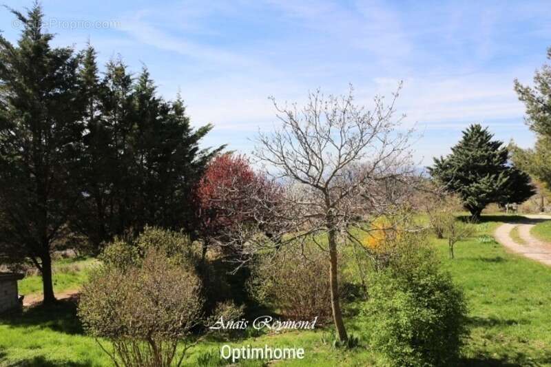 Maison à SAINT-GENIEZ