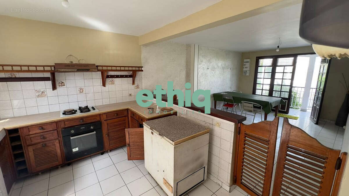 Maison à CAPESTERRE-BELLE-EAU