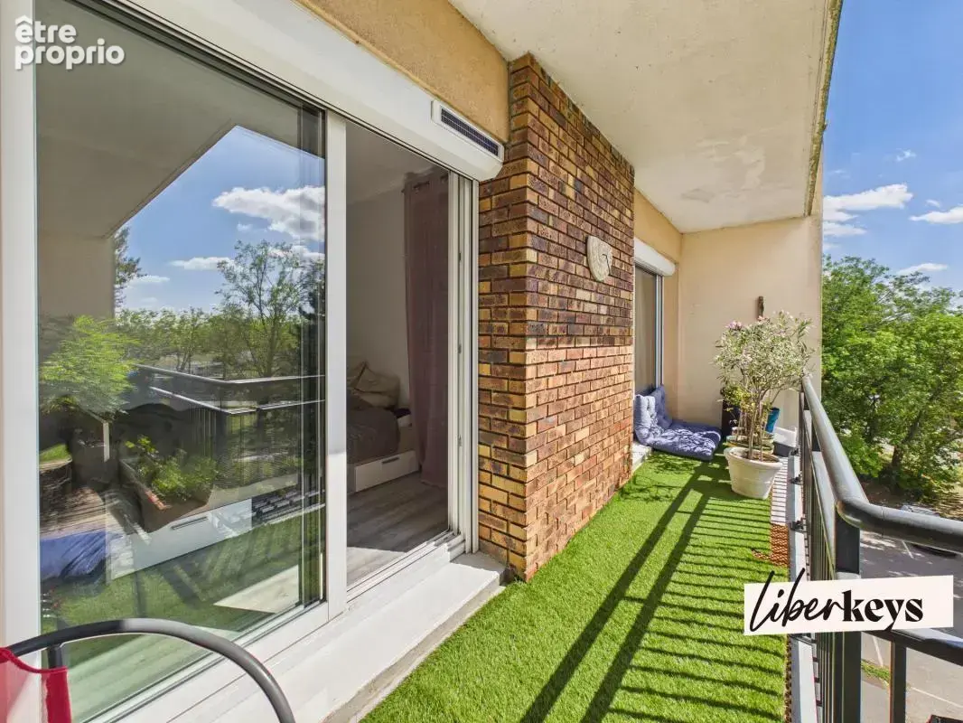 Maurepas – 3 pièces lumineux avec balcon de 12 m², ascenseur et gare à pied - photo 12