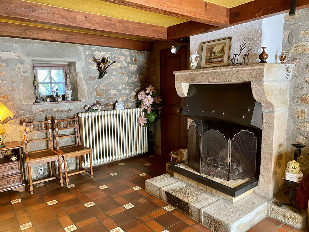 Maison à TOULON-SUR-ARROUX