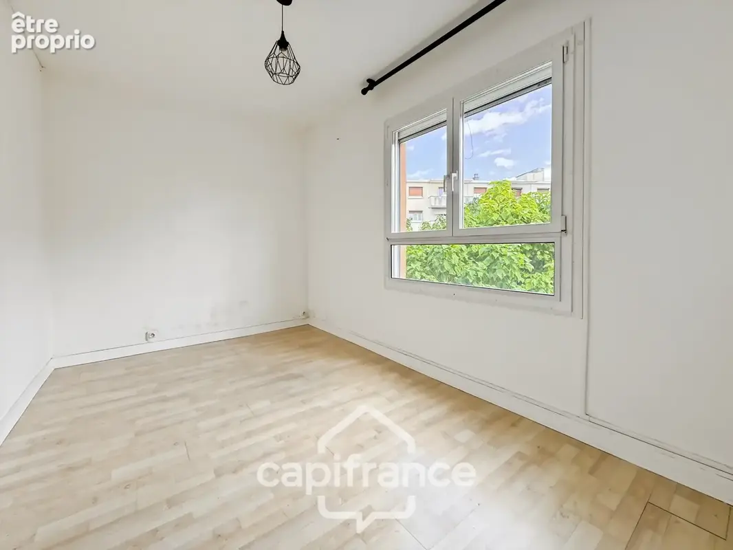 Appartement T4 67 m² – 3 chambres – Balcon – Garage – Cave – Chalon-sur-Saône - photo 7
