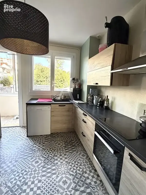 NANTES MONSELET SAINTE-THERESE Très beau T3 de 84 m2 avec loggia, cave, grenier et box fermé - photo 8