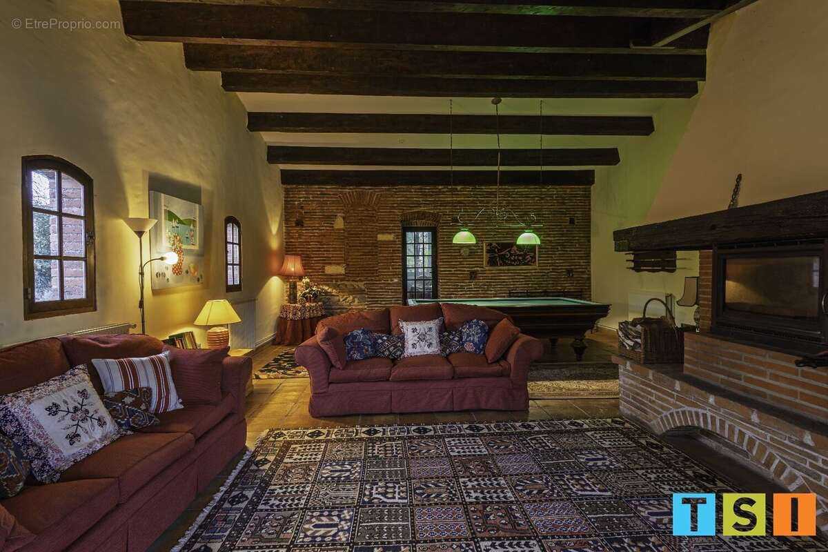 Maison à MONTESQUIEU-VOLVESTRE