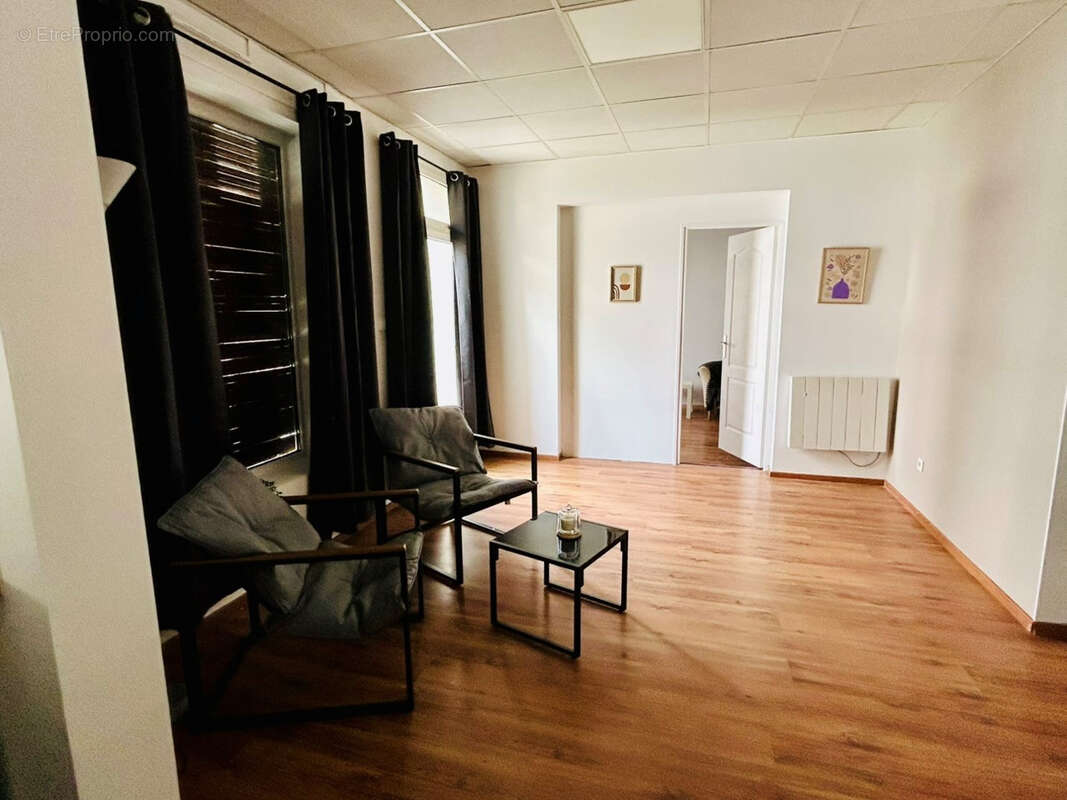 Appartement 3 PIECES + dépendance - photo 3