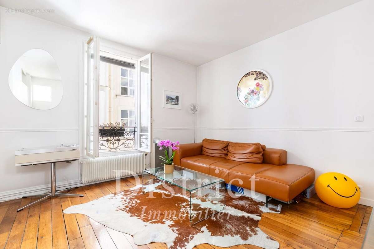 Appartement à PARIS-18E