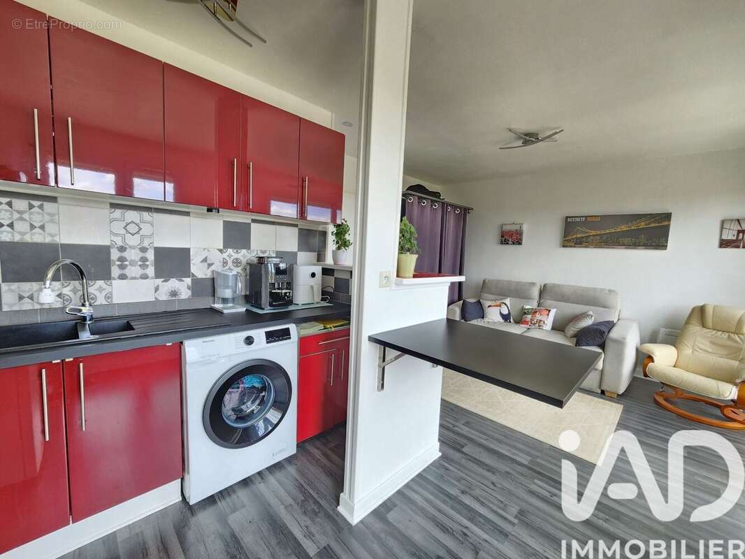 Appartement 26 m² à La Chapelle-Saint-Luc  - photo 3