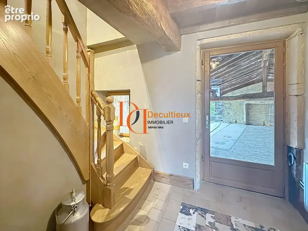 Maison 5 pièces 141 m² à vendre à Montanay (69250) - photo 9