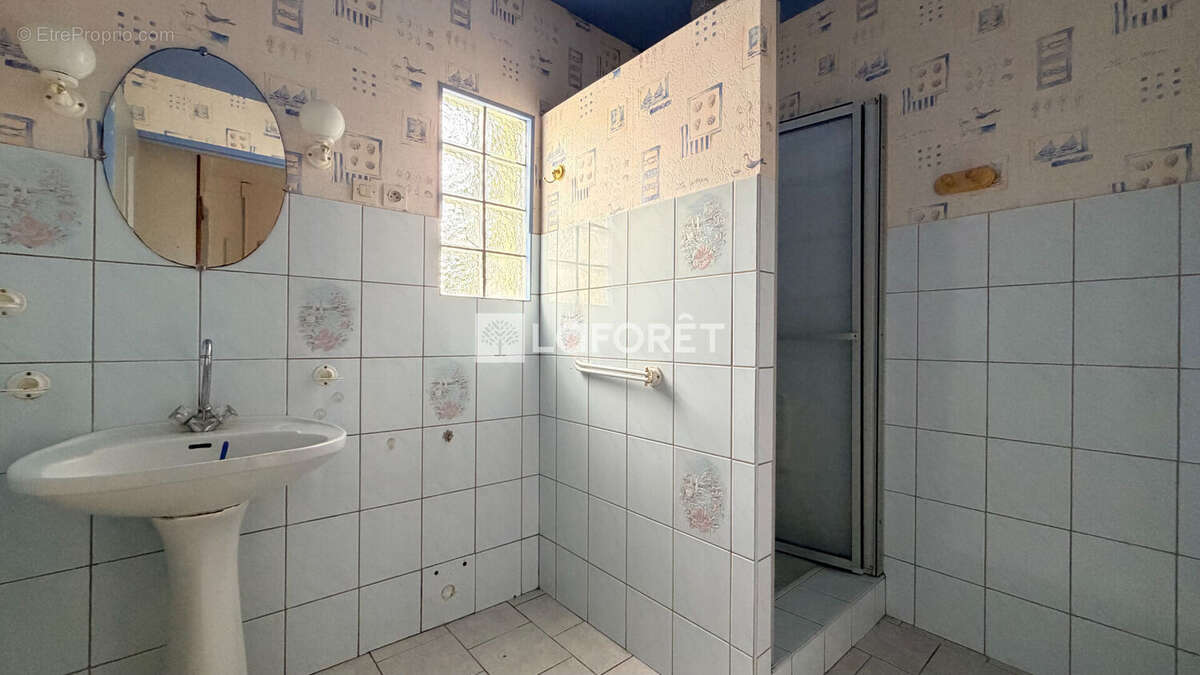 Varennes-en-argonne - 8 pièces - 176 m² - photo 11