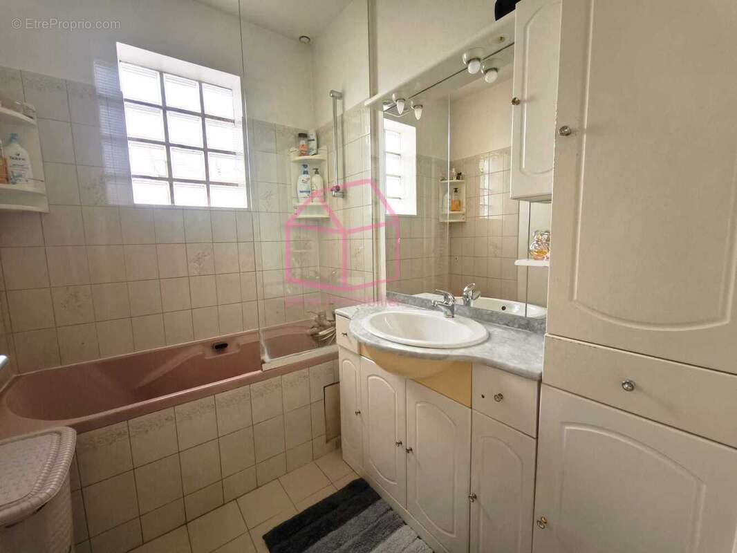 Maison à VIGNEUX-SUR-SEINE