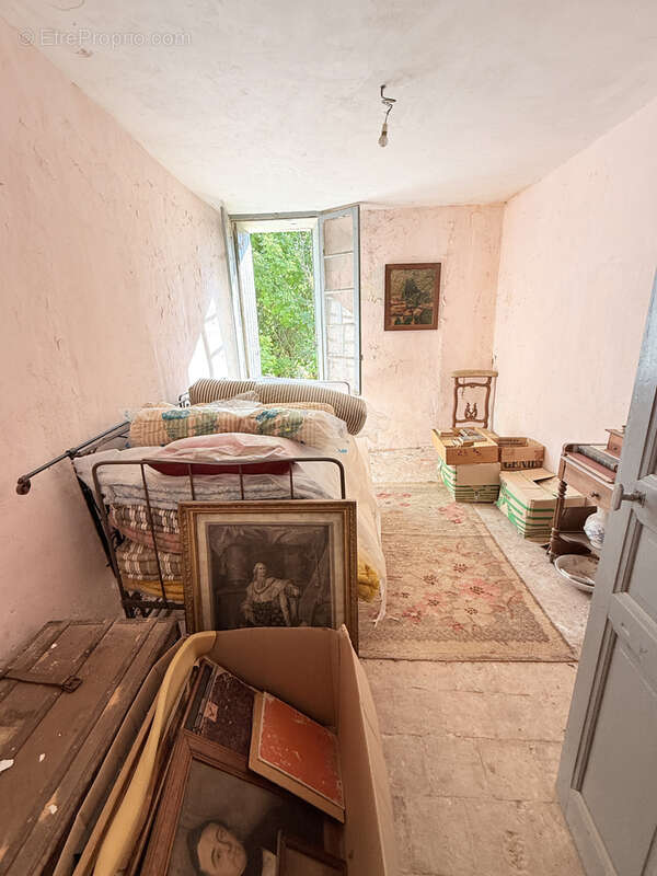 À vendre   Château de Rogues, un bien d'exception chargé d'histoire - photo 16