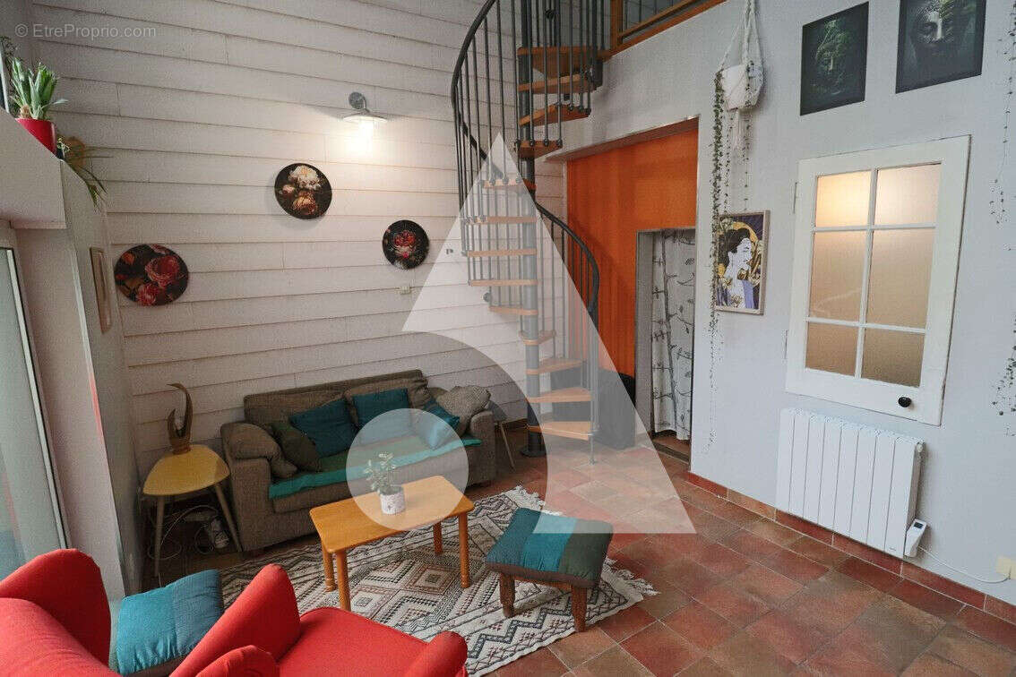 Maison à MIRIBEL