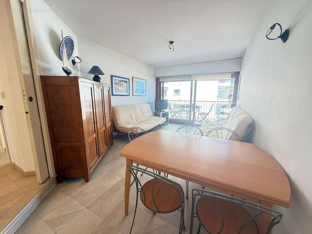Appartement à ROQUEBRUNE-CAP-MARTIN