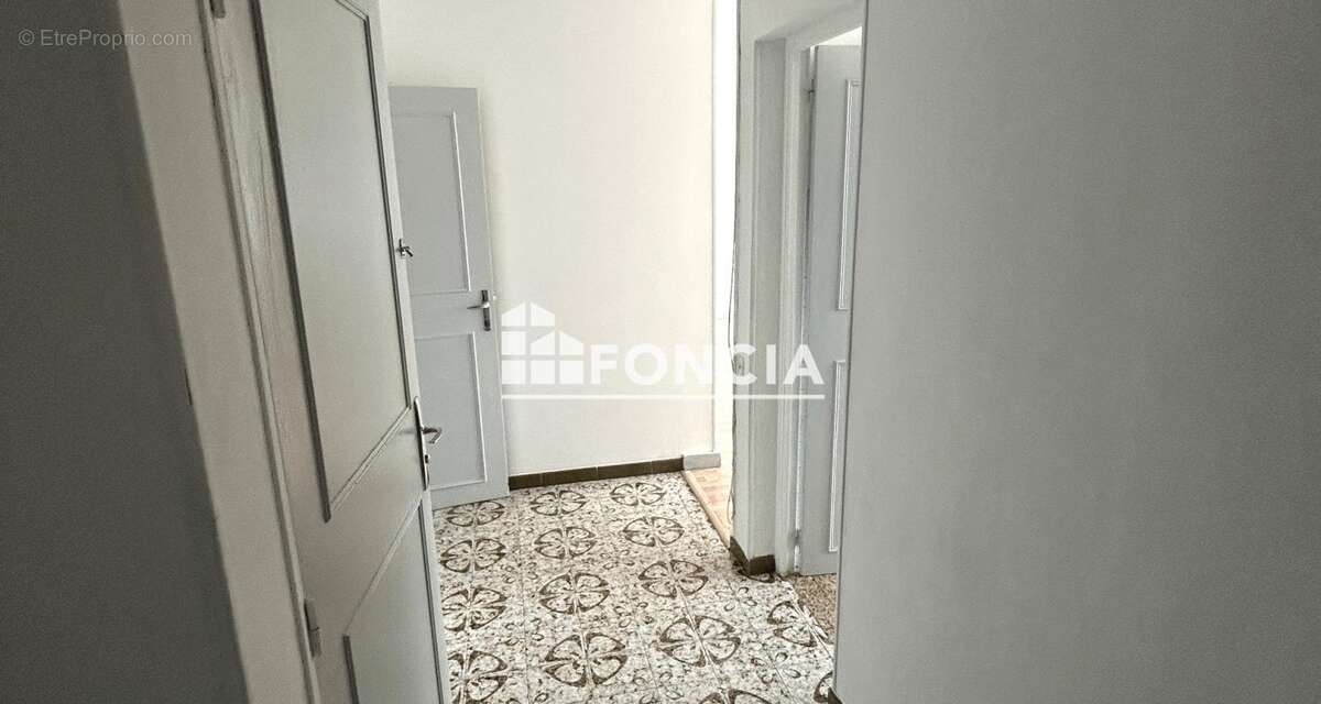 Appartement T4 77 m² avec ascenseur – Résidence sécurisée Val pins – Marseille 15e - photo 4