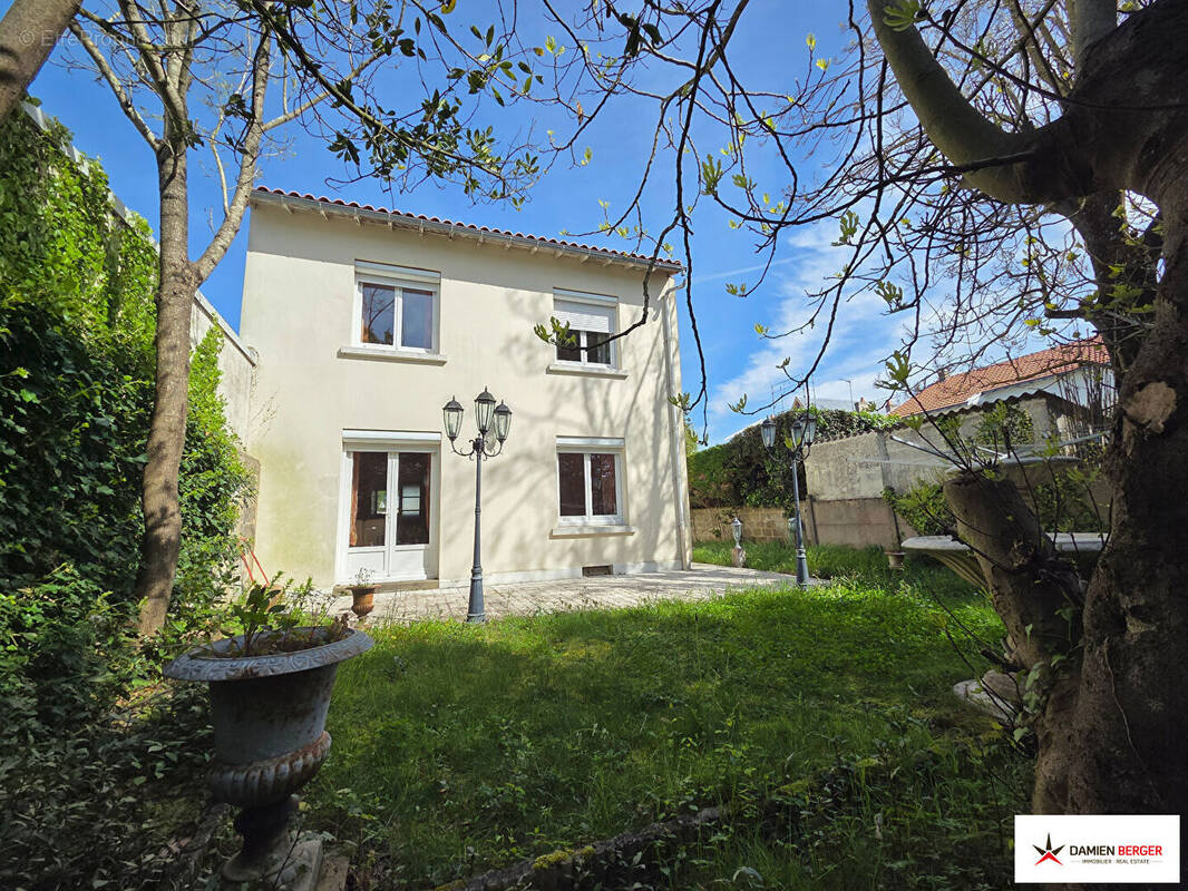 Maison à LA ROCHELLE
