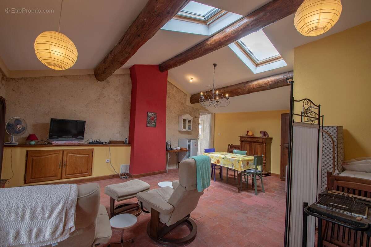 Maison à NEVIAN