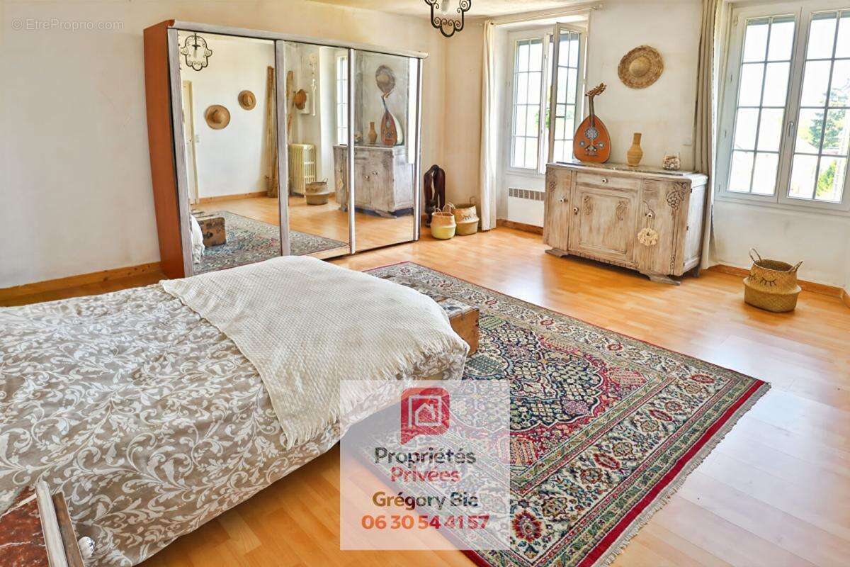 Maison de maître 7 pièce(s) 241 m2 - photo 12
