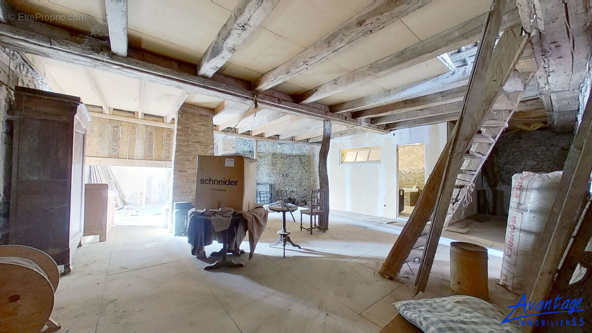 Maison à ERIZE-LA-BRULEE