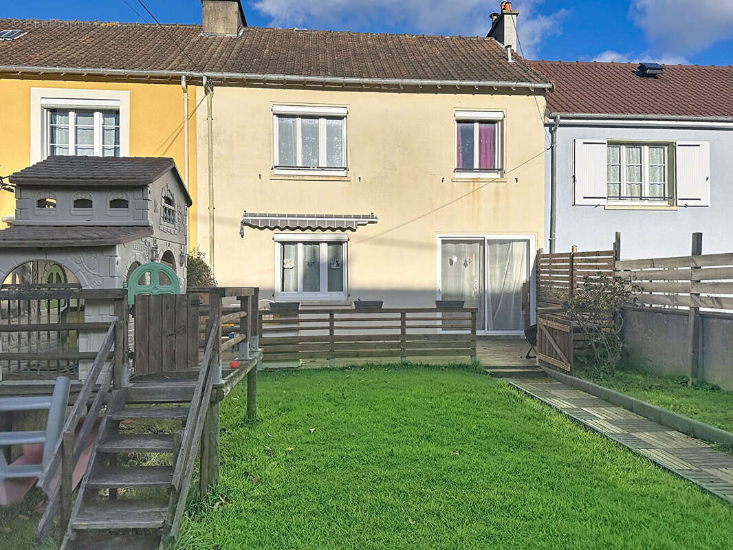 Maison à EQUEURDREVILLE-HAINNEVILLE