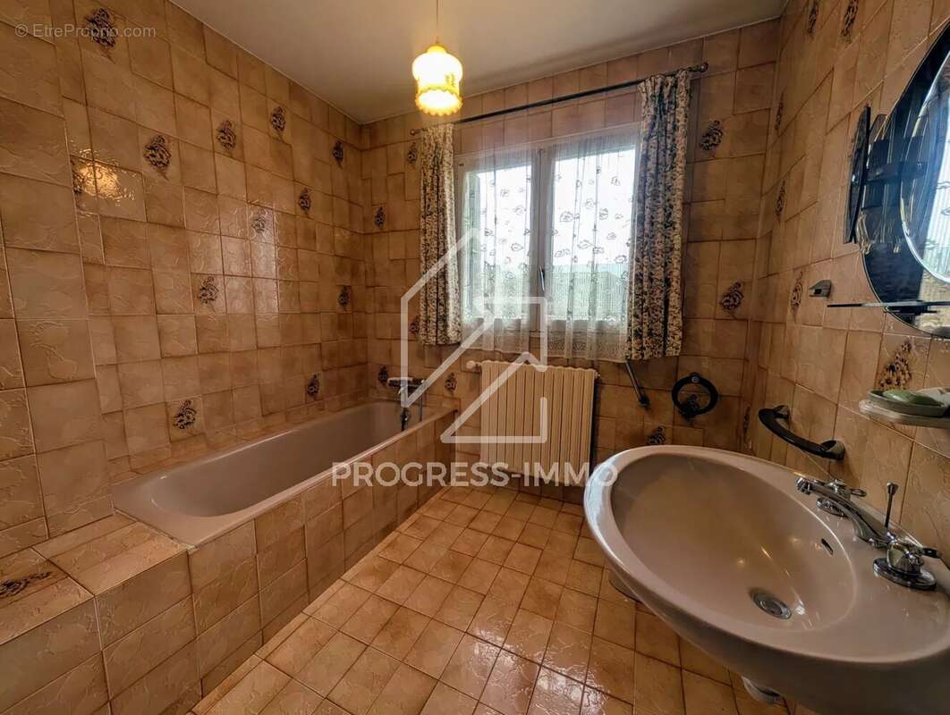 Maison à ORMESSON-SUR-MARNE