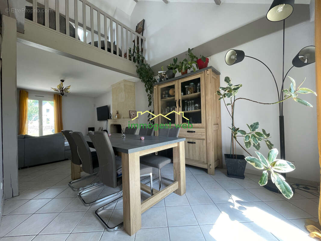 Maison à BLAINCOURT-LES-PRECY