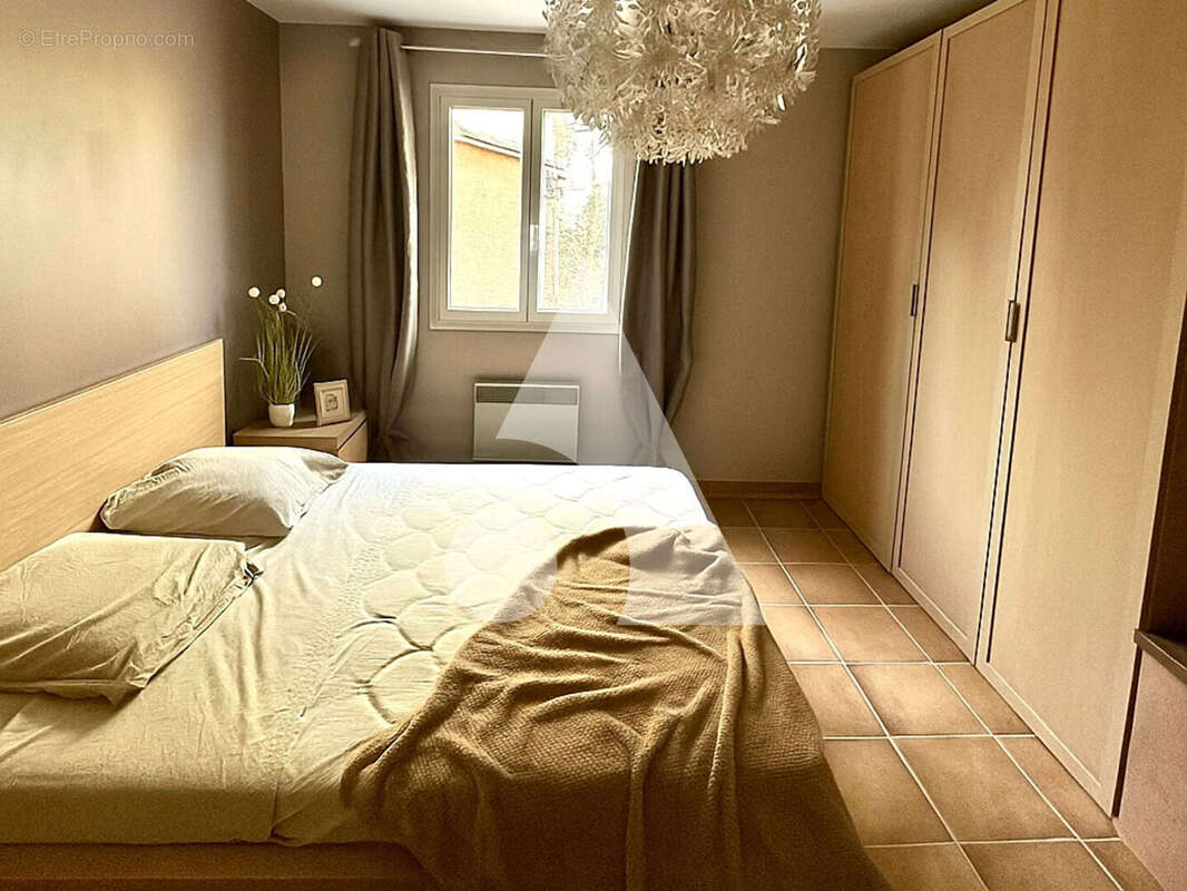 Maison à LA TOUR-D&#039;AIGUES