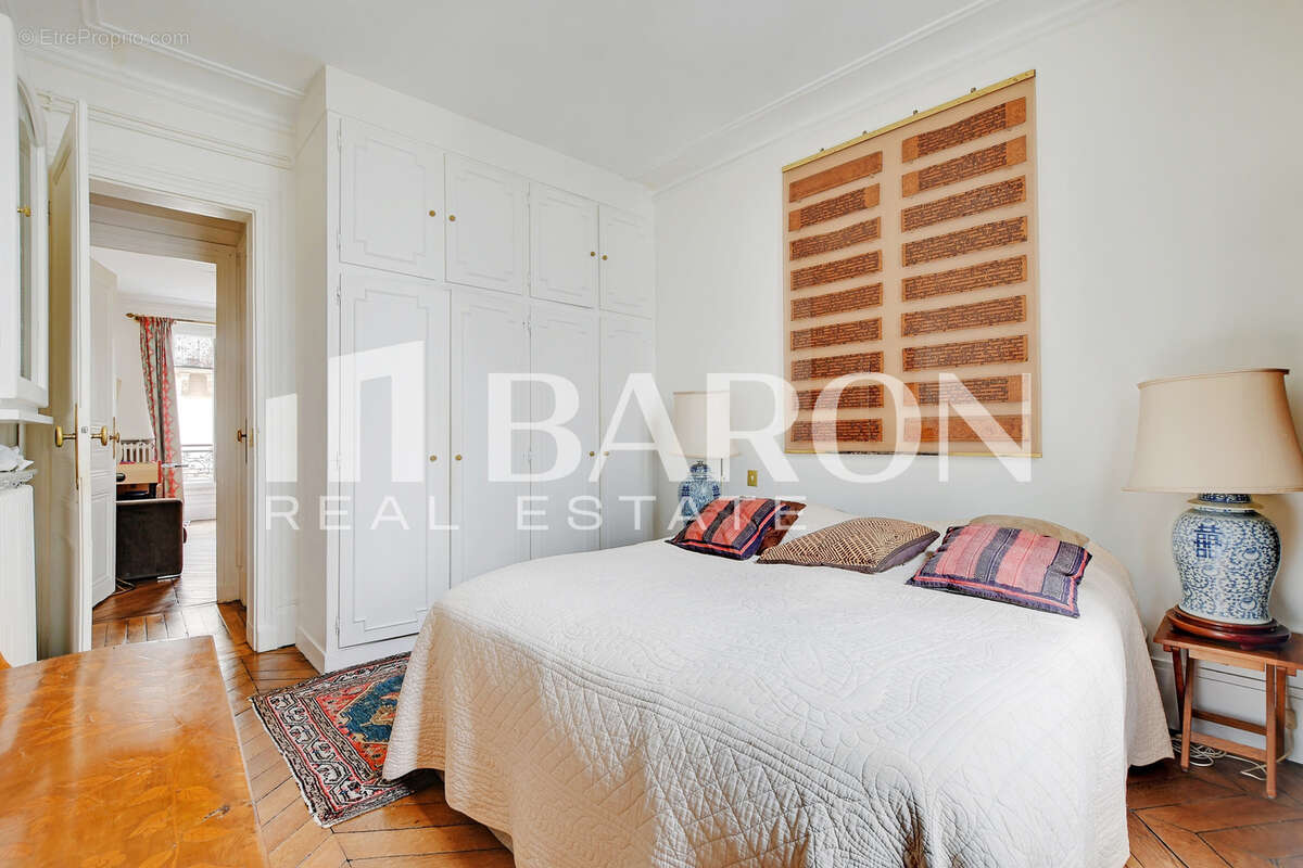 Appartement à PARIS-9E