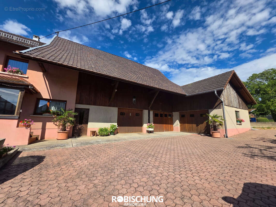 MOERNACH : Maison avec dépendance - photo 11