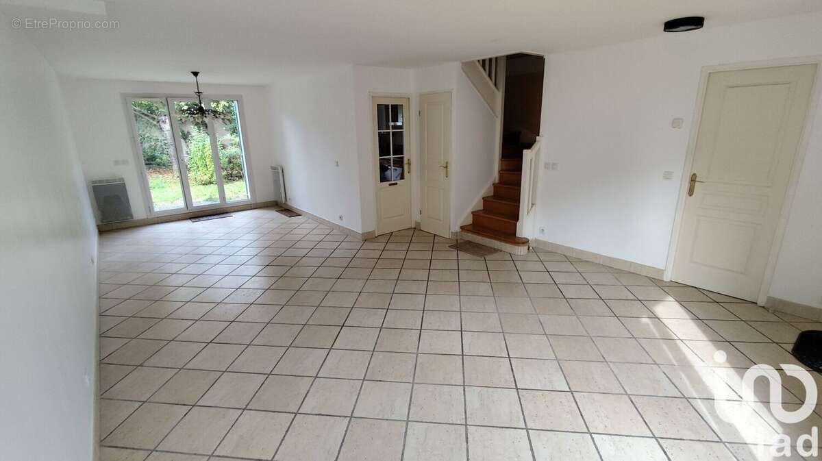 Photo 5 - Maison à SARCELLES