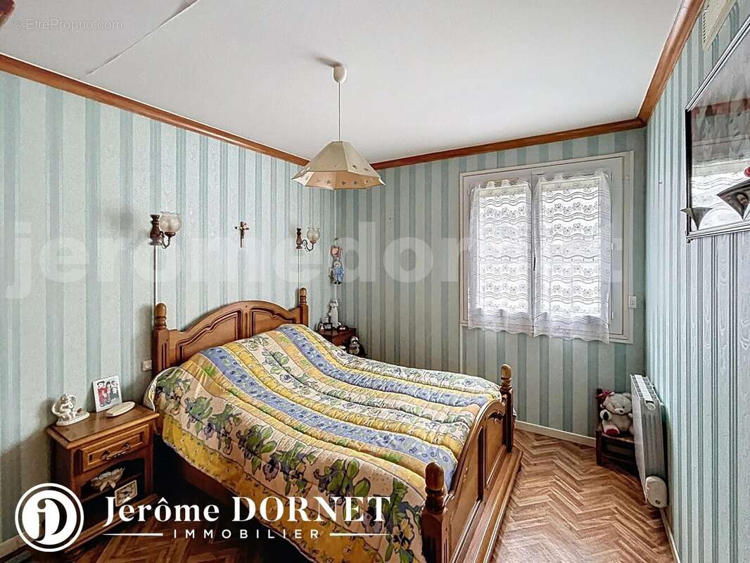 men_00006 - Maison à BRETEUIL