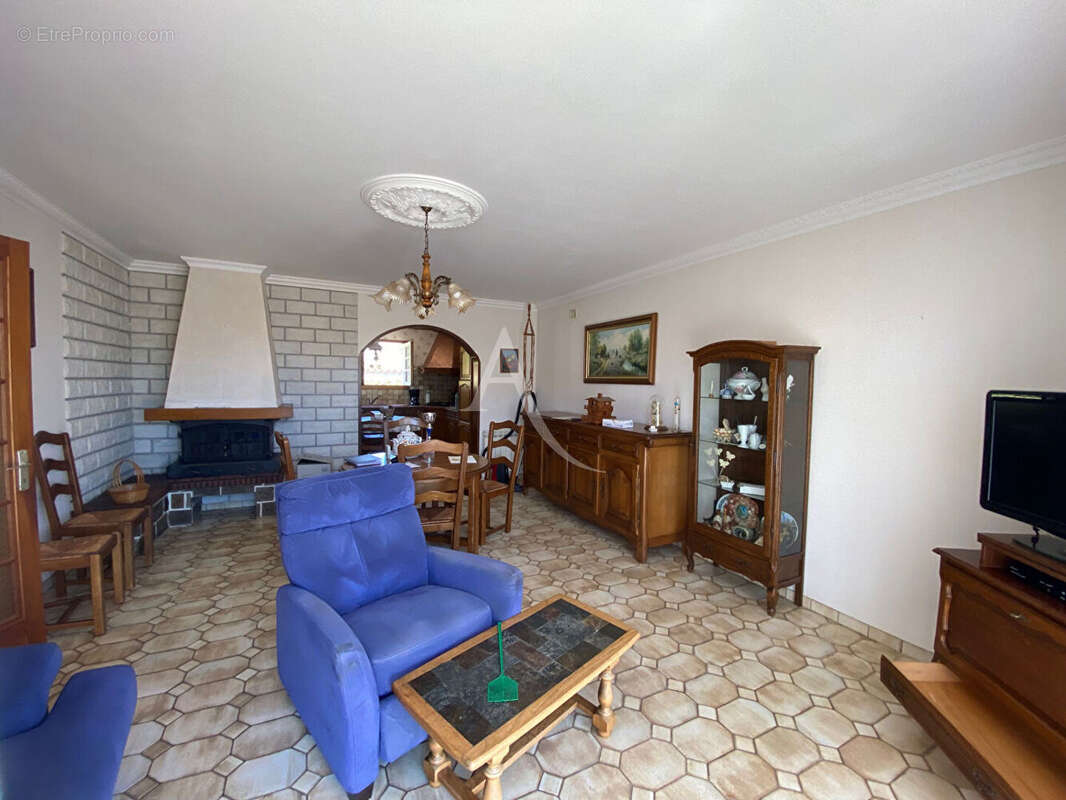 Maison à SAINT-HILAIRE-LA-FORET