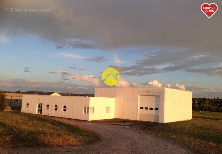 Commerce à VILLEFRANCHE-D&#039;ALLIER