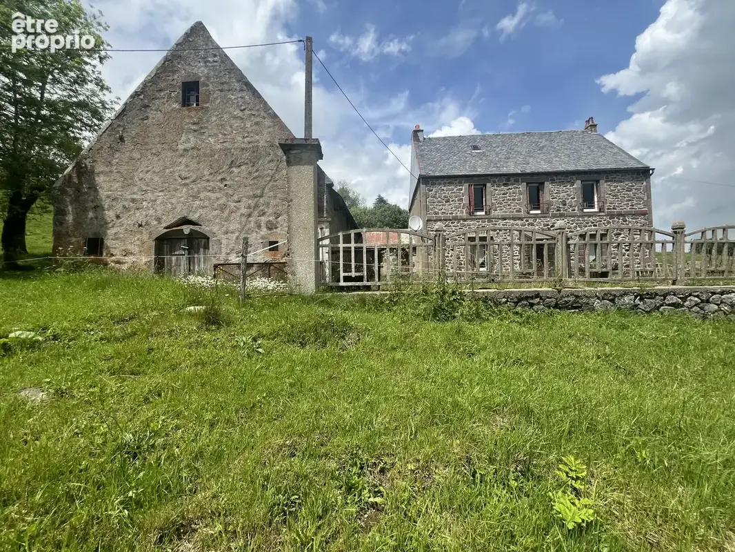 Photo Maison à Besse-Et-Saint-Anastaise au prix de 303 000€
